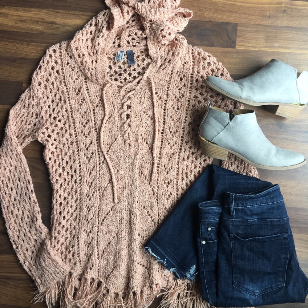 BKE Peach Sweater, Medium